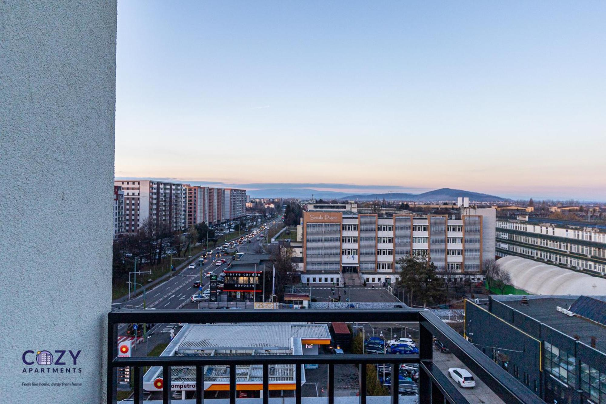 Luxury Residences & Suites In Central Brasov At Coresi Mall Esterno foto